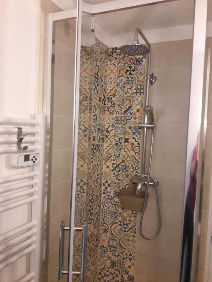 Bed and Breakfast Bruse & Co Oissery Экстерьер фото